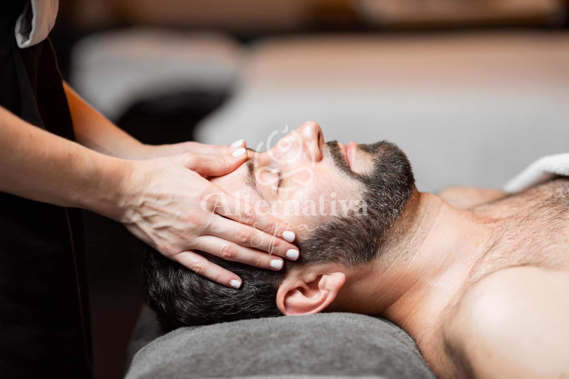Massagem relaxante Copacabana RJ: alivie tensões e tenha relaxamento físico e mental profundo. Agende agora e sinta o bem-estar